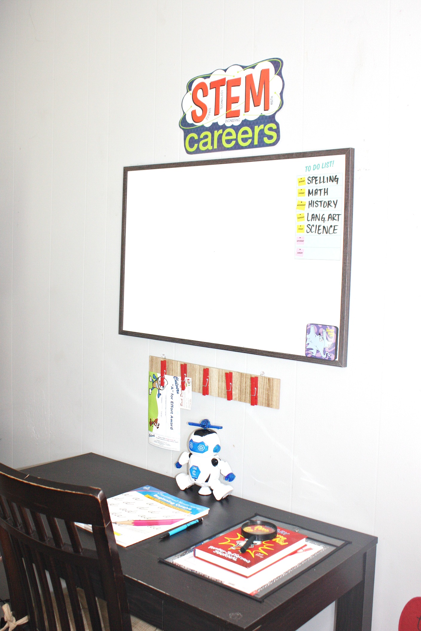 How to Create a Minimalist Homeschool Space