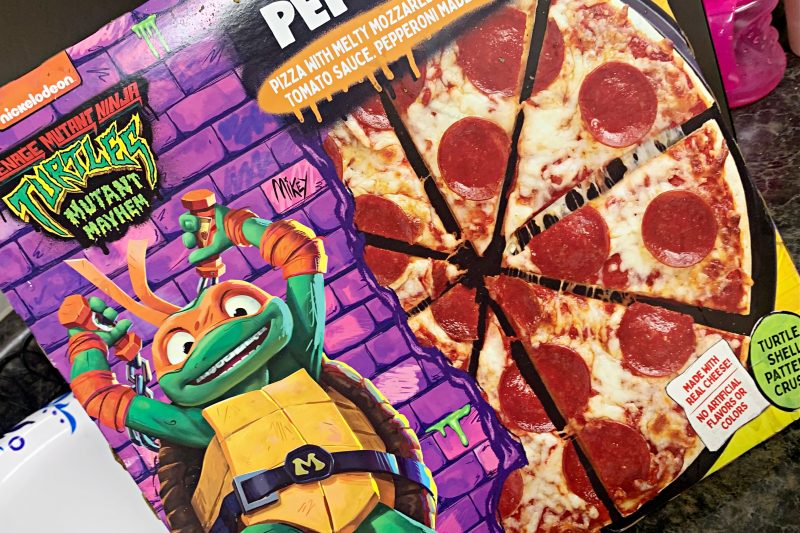 Teenage Mutant Ninja Turtles: Mutant Mayhem Pizza Night | Unsponsored Review