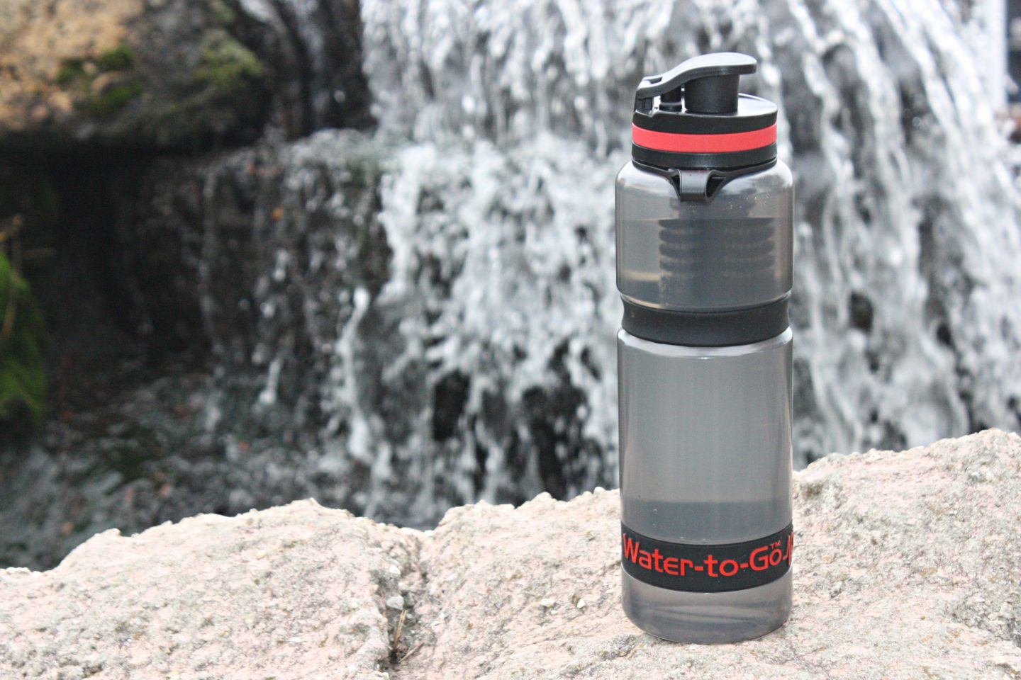 Water Filter Bottle for Travel. Bioplastic. (18.5oz/55cl). - Water to Go