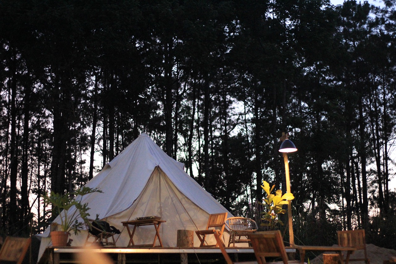 Glamping 101: Elevating Your Camping Experience with Comfort and Style