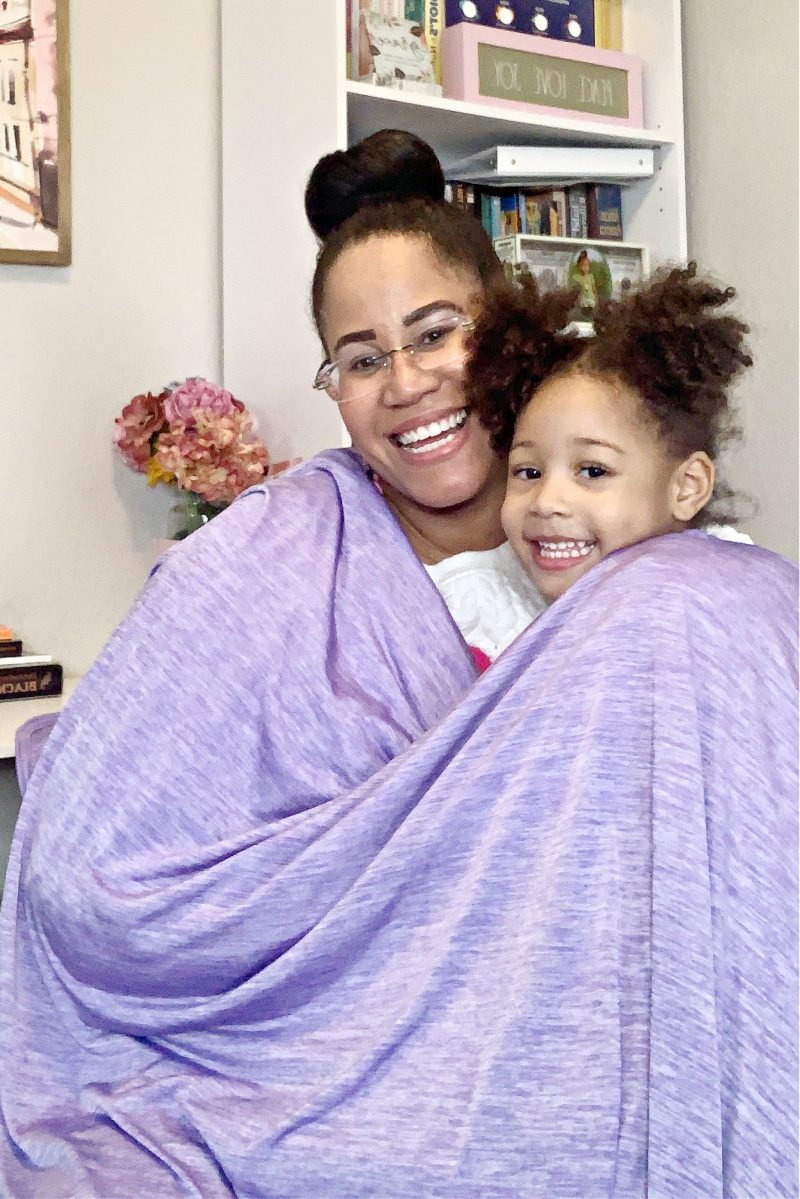 The Cutest Purple Blanket for Spring | The Elegear Revolutionary Cooling Blanket 